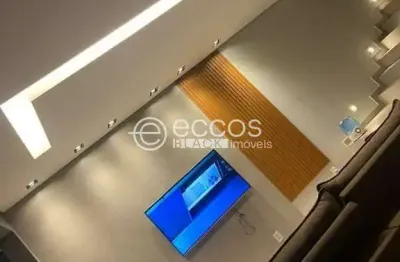 Casa à venda, 4 quartos, 3 suítes, 3 vagas, portal do vale - uberlândia/mg