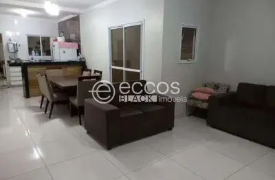 Casa em condomínio à venda, 3 quartos, 1 suíte, 2 vagas, jardim holanda - uberlândia/mg