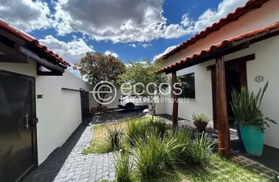 Casa à venda, 3 quartos, 2 suítes, 4 vagas, morada da colina - uberlândia/mg