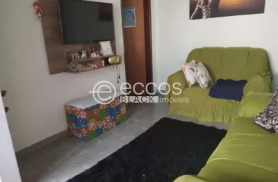 Casa à venda, 2 quartos, 1 suíte, 3 vagas, planalto - uberlândia/mg