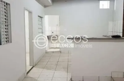 Casa à venda, 2 quartos, 4 vagas, osvaldo rezende - uberlândia/mg