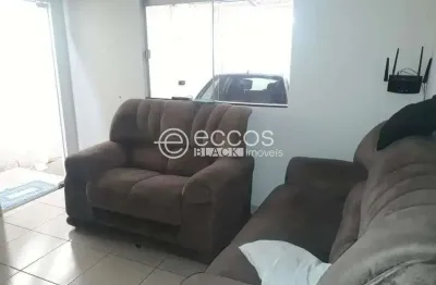 Casa à venda, 2 quartos, 1 vaga, maria rezende - uberlândia/mg