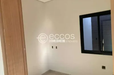 Casa à venda, 3 quartos, 1 suíte, 4 vagas, portal do vale - uberlândia/mg