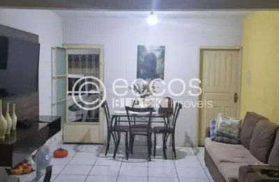 Casa à venda, 2 quartos, 1 suíte, 2 vagas, morumbi - uberlândia/mg