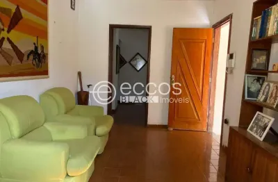 Casa à venda, 3 quartos, 1 suíte, 1 vaga, tubalina - uberlândia/mg