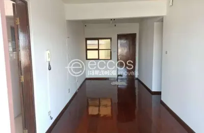 Apartamento à venda, 3 quartos, 1 suíte, martins - uberlândia/mg
