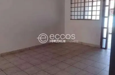 Casa com 3 quartos à venda na Rua Idalina Vieira Borges, 115, Taiaman, Uberlândia