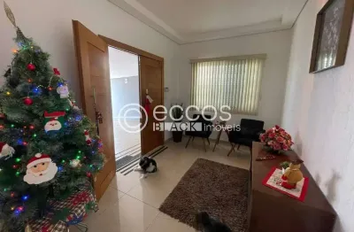 Casa à venda, 3 quartos, 2 suítes, 2 vagas, alto umuarama - uberlândia/mg