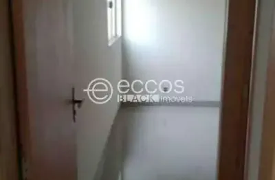 Casa à venda, 2 quartos, 1 suíte, 2 vagas, loteamento monte hebron - uberlândia/mg