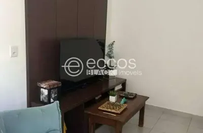 Casa em condomínio à venda, 3 quartos, 2 vagas, tubalina - uberlândia/mg
