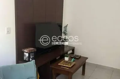 Casa em condomínio à venda, 3 quartos, 2 vagas, tubalina - uberlândia/mg
