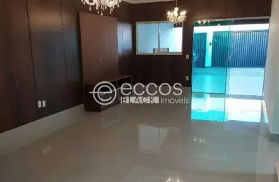 Casa à venda, 3 quartos, 3 suítes, 4 vagas, granada - uberlândia/mg