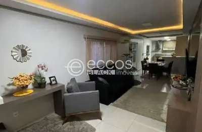 Casa à venda, 3 quartos, 1 suíte, 4 vagas, chácaras tubalina e quartel - uberlândia/mg