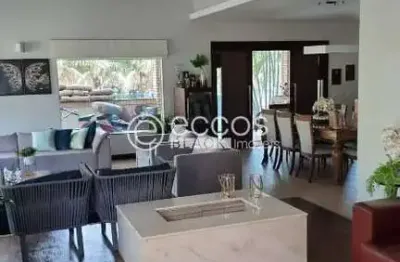 Casa em condomínio à venda, 4 quartos, 4 suítes, 4 vagas, tocantins - uberlândia/mg
