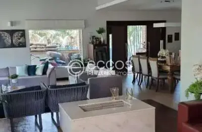 Casa em condomínio à venda, 4 quartos, 4 suítes, 4 vagas, tocantins - uberlândia/mg