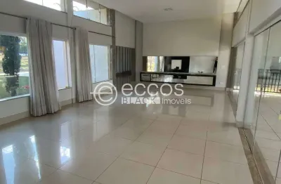 Casa em condomínio à venda, 5 quartos, 2 suítes, 4 vagas, tocantins - uberlândia/mg