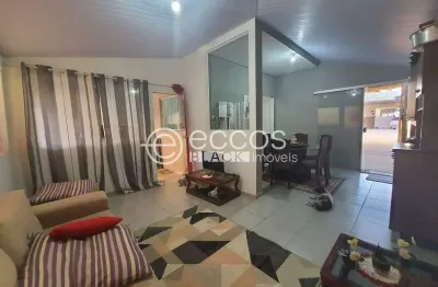 Casa à venda, 3 quartos, 1 suíte, 2 vagas, shopping park - uberlândia/mg