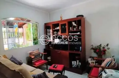 Casa à venda, 3 quartos, 1 suíte, 3 vagas, santa rosa - uberlândia/mg