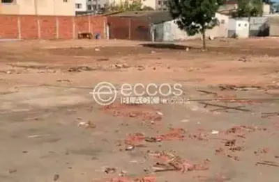Terreno à venda na Avenida João Pessoa, Martins, Uberlândia