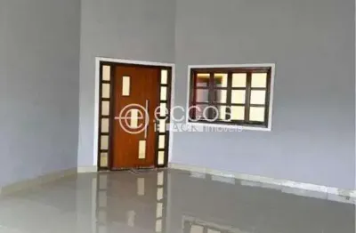 Casa com 3 quartos à venda na Rua Quinze A, 172, Fátima, Araguari