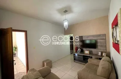Casa à venda, 3 quartos, 1 suíte, 2 vagas, lagoinha - uberlândia/mg