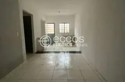 Casa à venda, 2 quartos, 1 suíte, 3 vagas, jardim canaã - uberlândia/mg