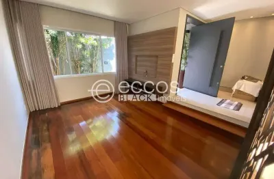 Casa à venda, 3 quartos, 1 suíte, 3 vagas, tabajaras - uberlândia/mg