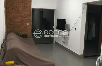 Casa à venda, 3 quartos, jardim das palmeiras - uberlândia/mg