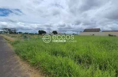 Terreno à venda na Rua Praga, 200, Laranjeiras, Uberlândia