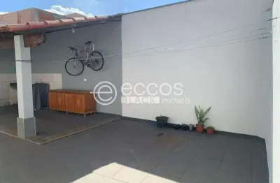 Casa à venda, 3 quartos, 1 suíte, 2 vagas, jardim patrícia - uberlândia/mg