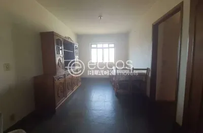 Apartamento à venda, 3 quartos, 1 suíte, 2 vagas, osvaldo rezende - uberlândia/mg