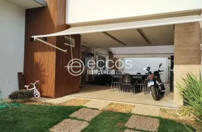 Casa em condomínio à venda, 3 quartos, 1 suíte, 2 vagas, aclimação - uberlândia/mg