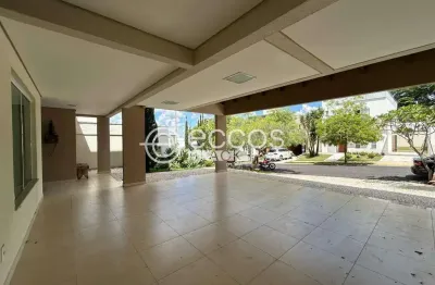 Casa em condomínio à venda, 4 quartos, 4 suítes, 3 vagas, lagoinha - uberlândia/mg