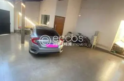 Casa à venda, 3 quartos, 1 suíte, 5 vagas, planalto - uberlândia/mg