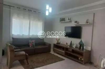 Casa à venda, 4 quartos, 1 suíte, 5 vagas, minas gerais - uberlândia/mg