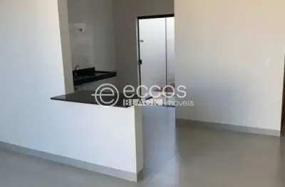 Casa à venda, 2 quartos, 1 suíte, 2 vagas, laranjeiras - uberlândia/mg