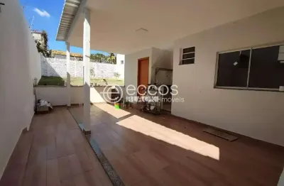 Casa para aluguel, 6 quartos, 3 suítes, 2 vagas, fundinho - uberlândia/mg