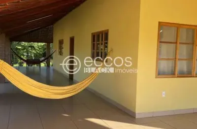 Chácara à venda, 3 quartos, 1 suíte, área rural de uberlândia - uberlândia/mg