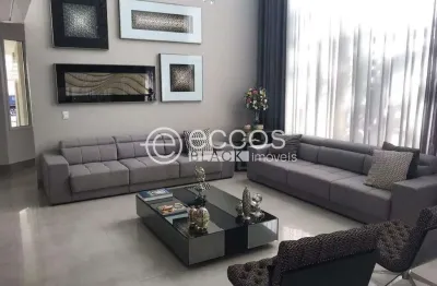 Casa à venda, 4 quartos, 4 suítes, 3 vagas, jardim karaíba - uberlândia/mg