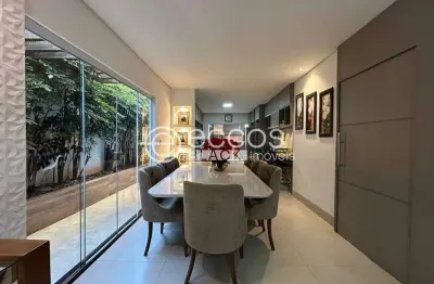 Casa à venda, 3 quartos, 3 suítes, 2 vagas, planalto - uberlândia/mg