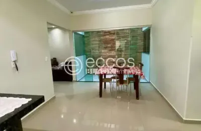 Casa à venda, 3 quartos, 1 suíte, 1 vaga, alto umuarama - uberlândia/mg