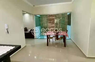 Casa à venda, 3 quartos, 1 suíte, 1 vaga, alto umuarama - uberlândia/mg