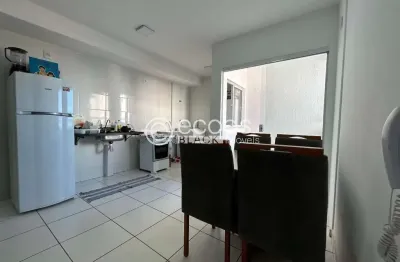 Apartamento à venda, 2 quartos, 1 suíte, 1 vaga, residencial lago azul - uberlândia/mg