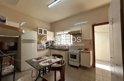 Casa à venda, 5 quartos, 3 suítes, 5 vagas, umuarama - uberlândia/mg