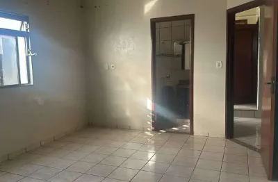 Casa para aluguel, 3 quartos, 1 suíte, 1 vaga, maria eugênia - araguari/mg
