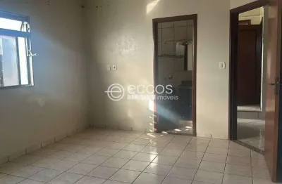 Casa para aluguel, 3 quartos, 1 suíte, 1 vaga, maria eugênia - araguari/mg