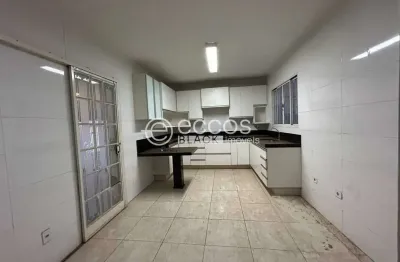 Casa à venda, 3 quartos, 1 suíte, 2 vagas, cidade jardim - uberlândia/mg