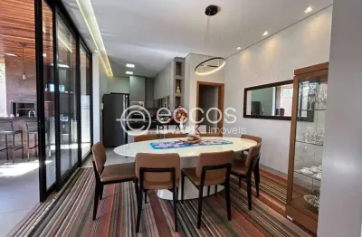 Casa em condomínio à venda, 4 quartos, 2 suítes, 2 vagas, grand ville - uberlândia/mg