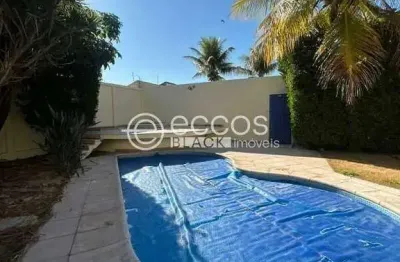 Casa à venda, 4 quartos, 2 suítes, 6 vagas, jardim karaíba - uberlândia/mg