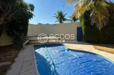 Casa à venda, 4 quartos, 2 suítes, 6 vagas, jardim karaíba - uberlândia/mg